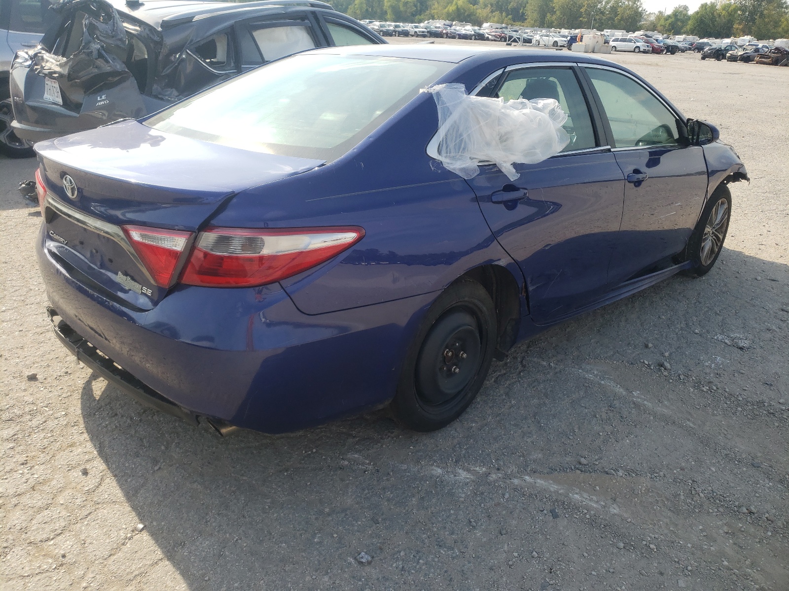 Photo 4 from auction – 2015 TOYOTA CAMRY LE with VIN 4T1BF1FK3FU946936