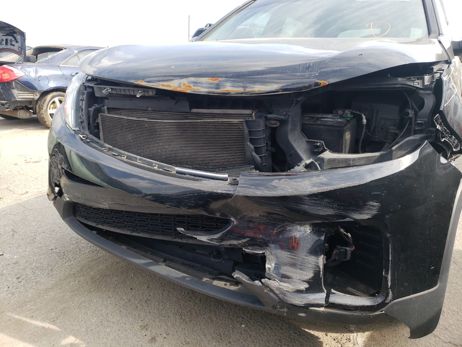 Photo 9 from auction – 2015 KIA SORENTO LX with VIN 5XYKT3A64FG582367