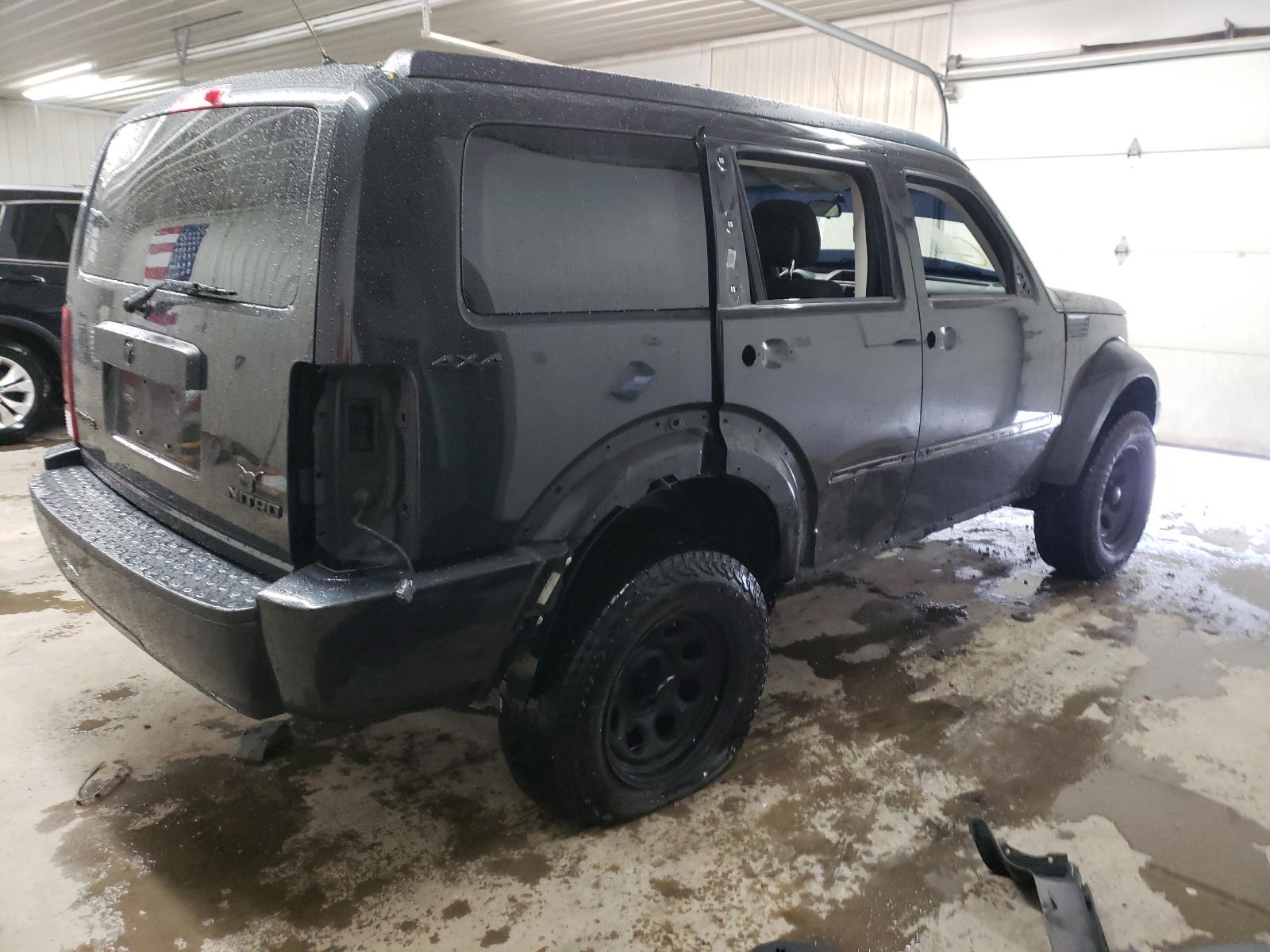 Photo 4 from auction – 2011 DODGE NITRO HEAT with VIN 1D4PU4GK3BW604548