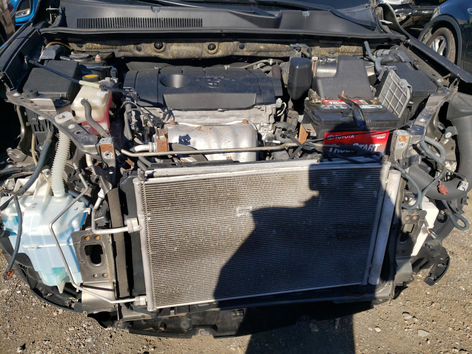 Photo 9 from auction – 2011 TOYOTA RAV4 with VIN JTMBF4DV4B5049695