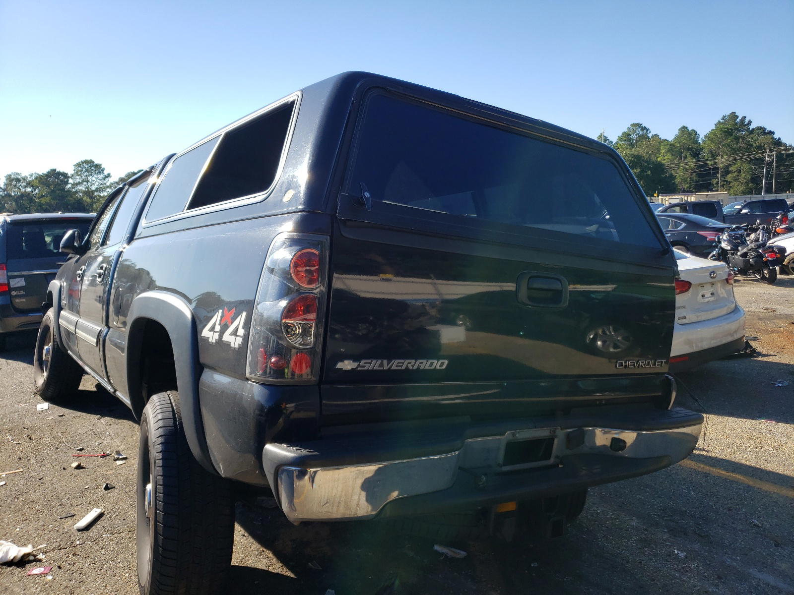Photo 3 from auction – 2004 CHEVROLET SILVERADO with VIN 1GCHK23114F137917