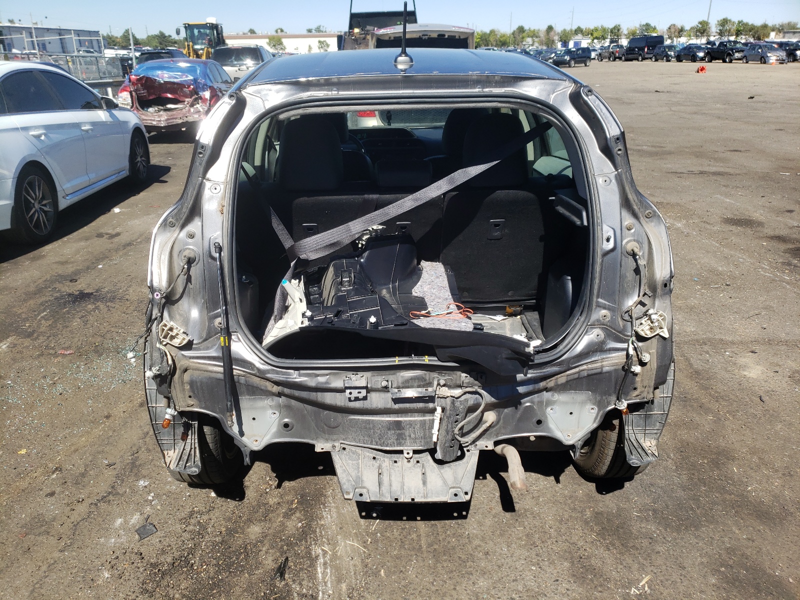 Photo 9 from auction – 2013 TOYOTA PRIUS C with VIN JTDKDTB34D1053628