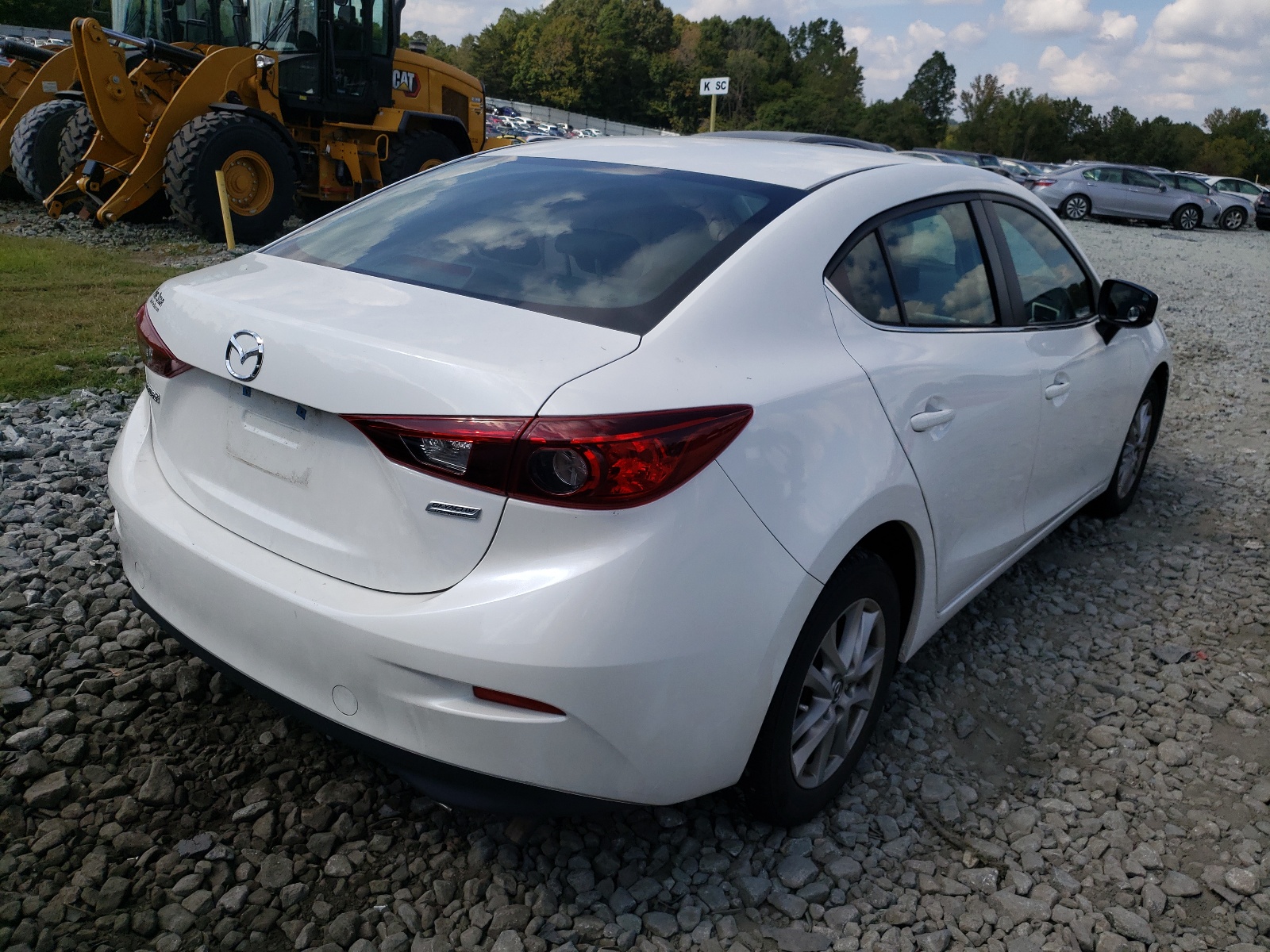 Photo 4 from auction – 2018 MAZDA 3 SPORT with VIN 3MZBN1U76JM199283
