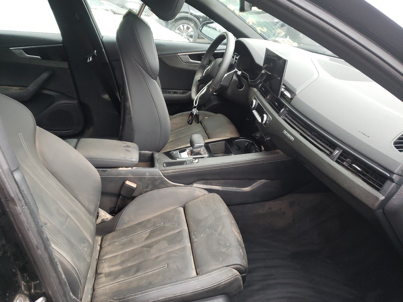 Photo 5 from auction – 2021 AUDI A4 PREMIUM with VIN WAUEAAF45MN005557