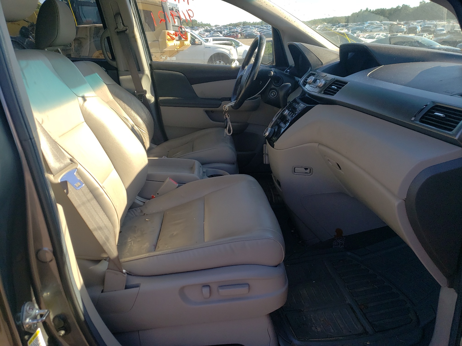 Photo 5 from auction – 2012 HONDA ODYSSEY EX with VIN 5FNRL5H68CB055936
