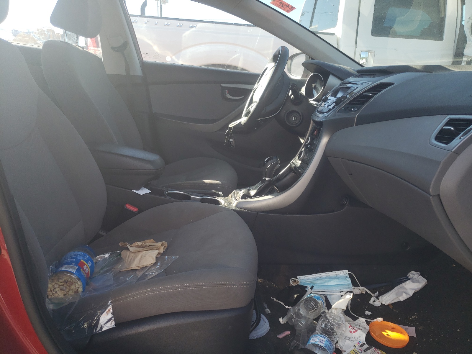 Photo 5 from auction – 2016 HYUNDAI ELANTRA SE with VIN KMHDH4AE8GU640130