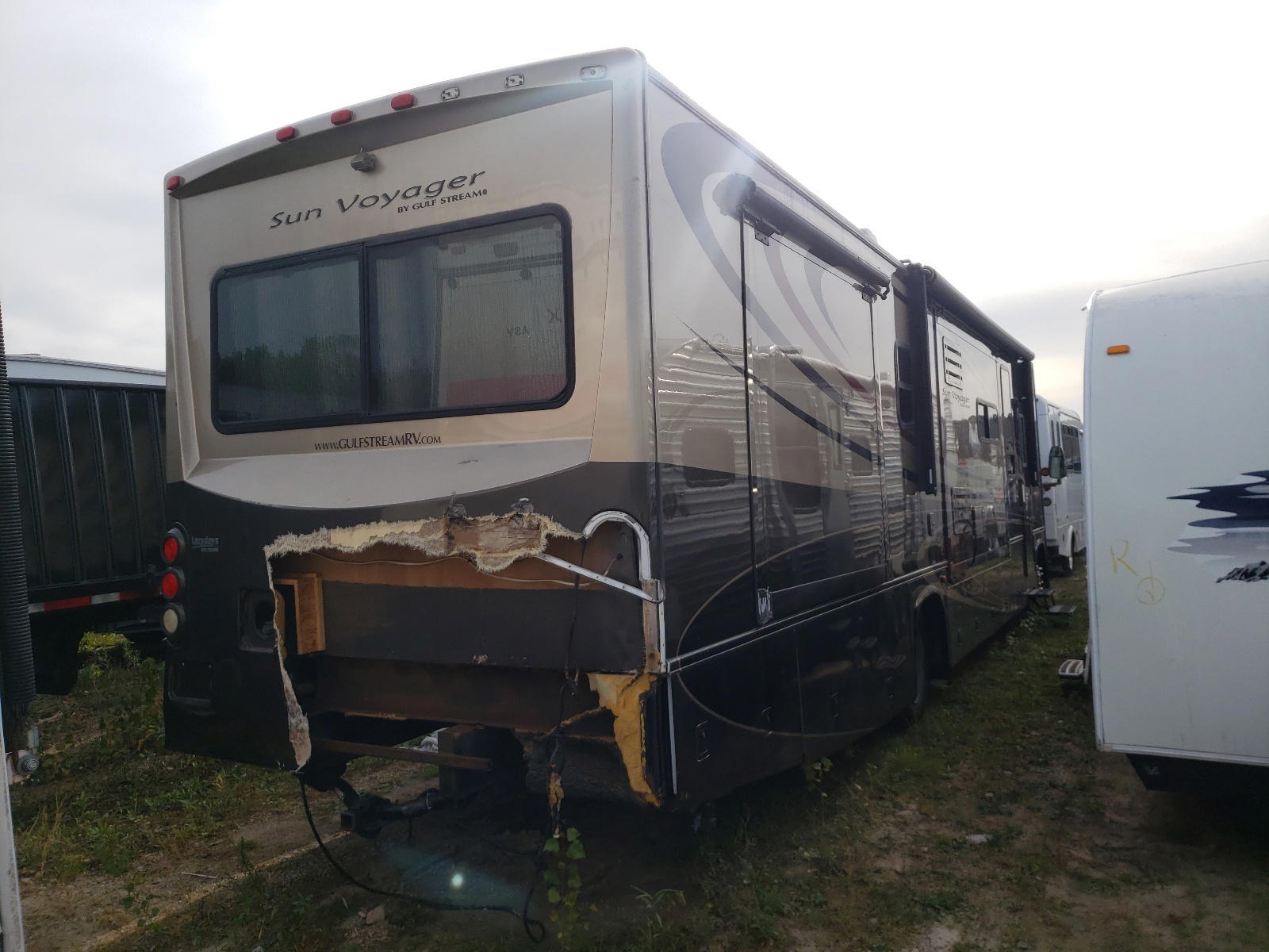 Photo 4 from auction – 2006 GULF STREAM RV with VIN 5B4MPA7G363414862