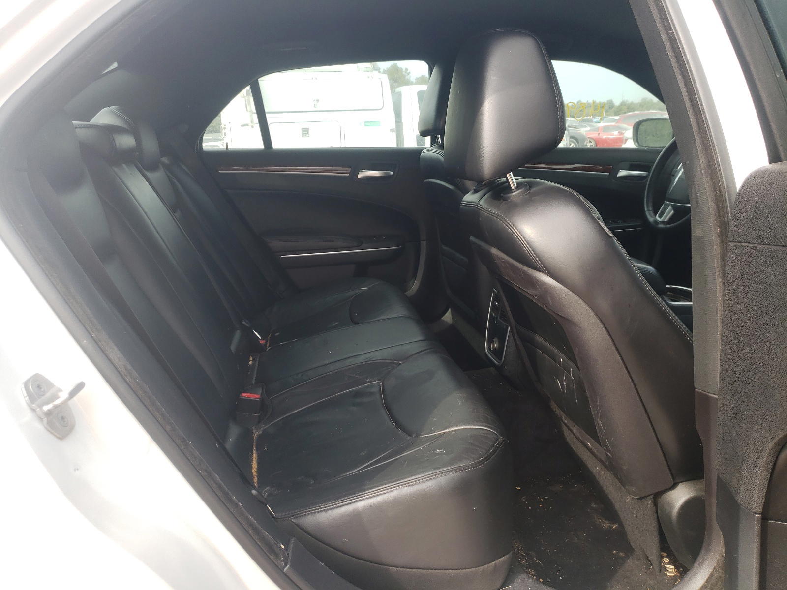 Photo 6 from auction – 2012 CHRYSLER 300 LIMITE with VIN 2C3CCAHG7CH313806
