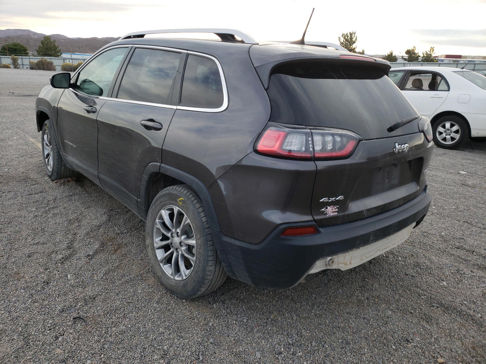 Photo 3 from auction – 2019 JEEP CHEROKEE L with VIN 1C4PJMLB4KD199128