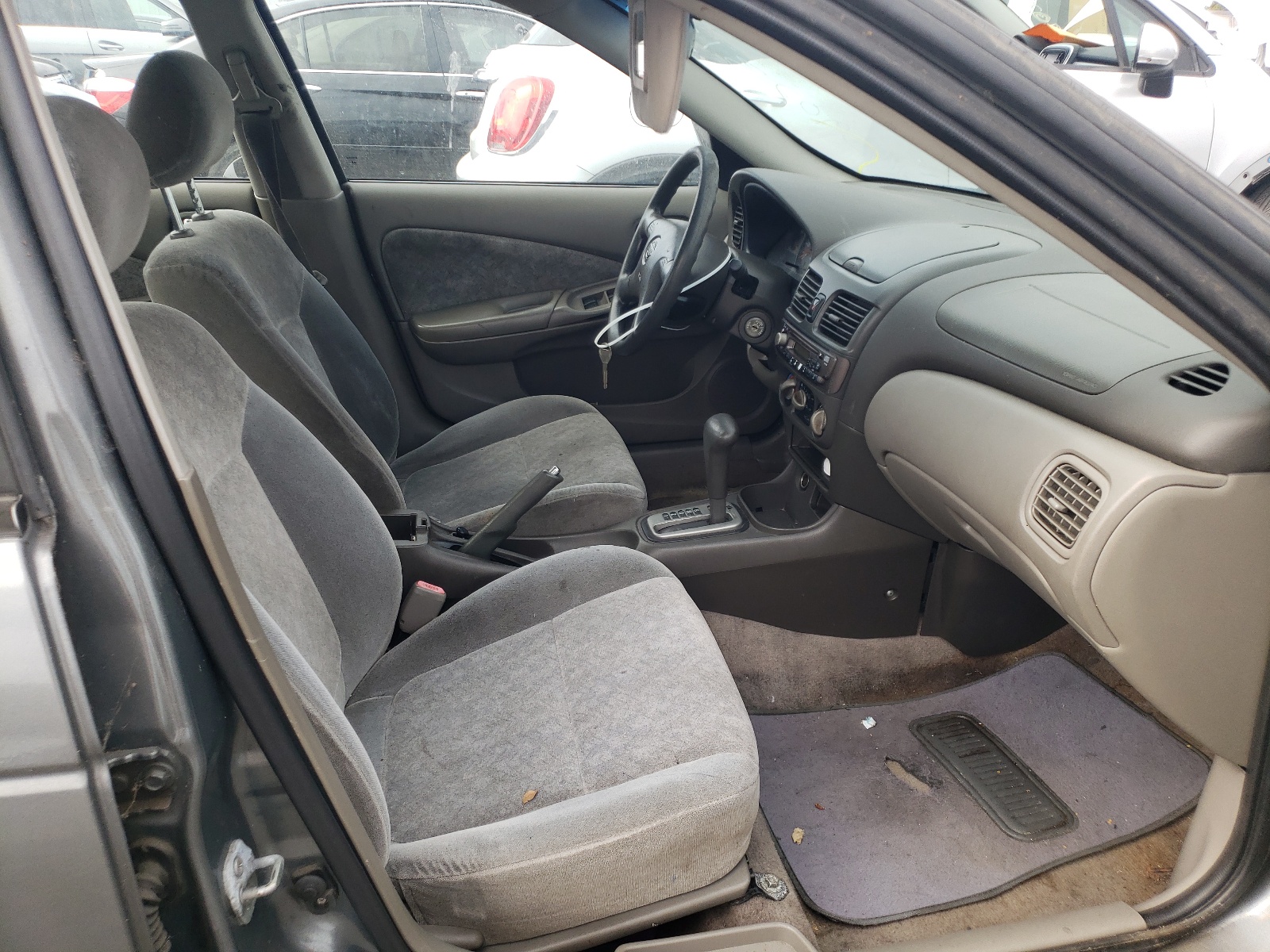 Photo 5 from auction – 2001 NISSAN SENTRA XE with VIN 3N1CB51D91L512224