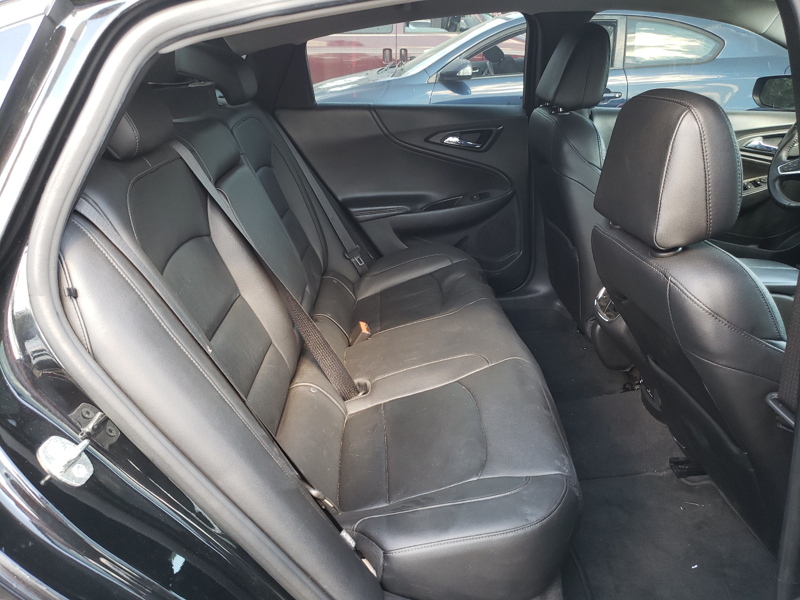 Photo 6 from auction – 2017 CHEVROLET MALIBU LT with VIN 1G1ZE5ST8HF158357