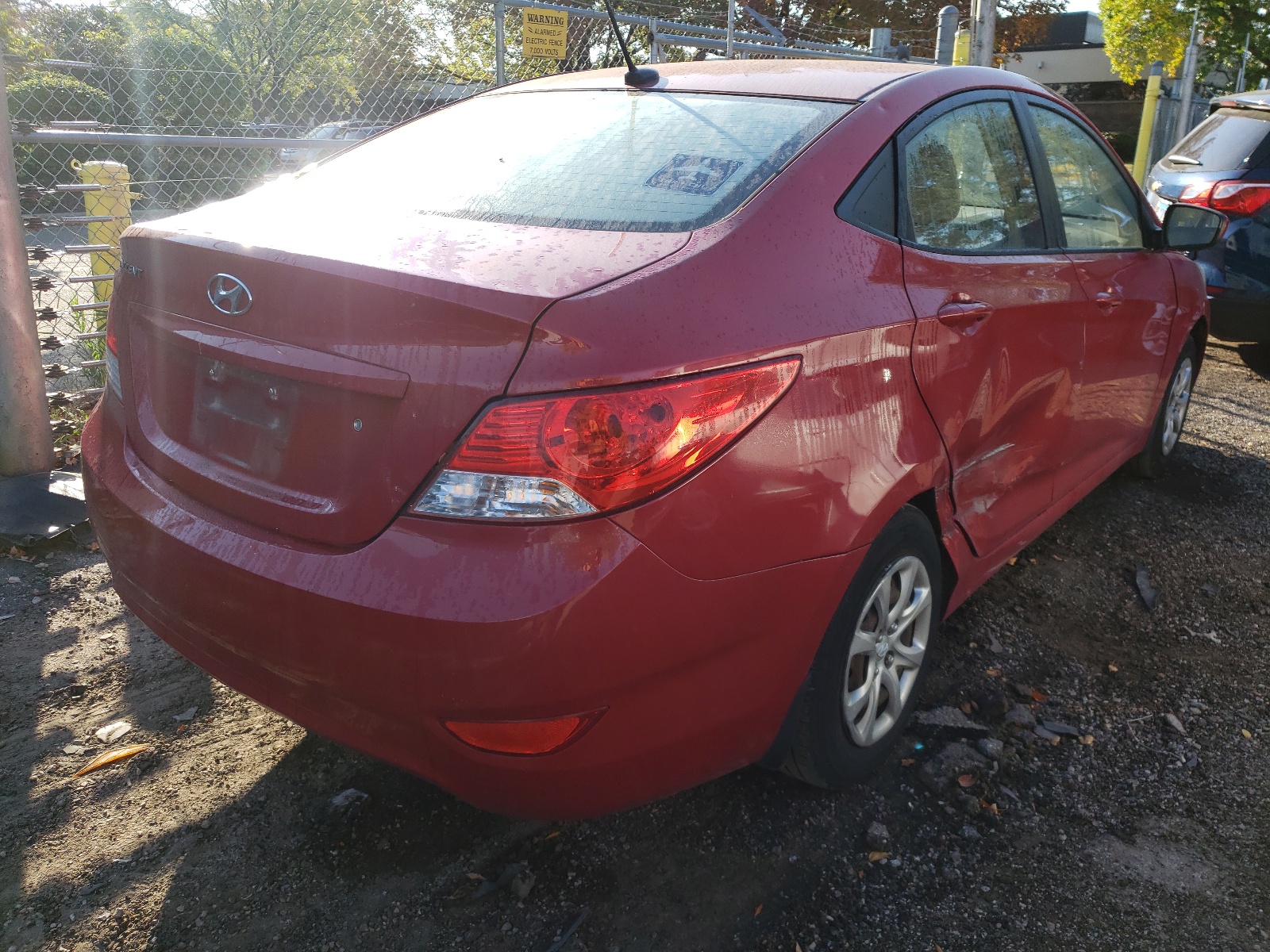 Photo 4 from auction – 2012 HYUNDAI ACCENT GLS with VIN KMHCT4AE3CU212552