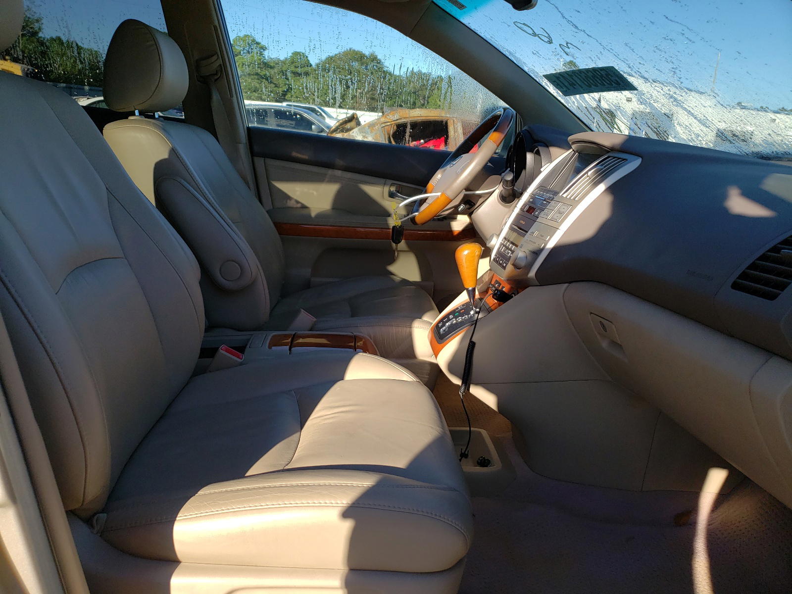 Photo 5 from auction – 2007 LEXUS RX 350 with VIN 2T2HK31UX7C034247