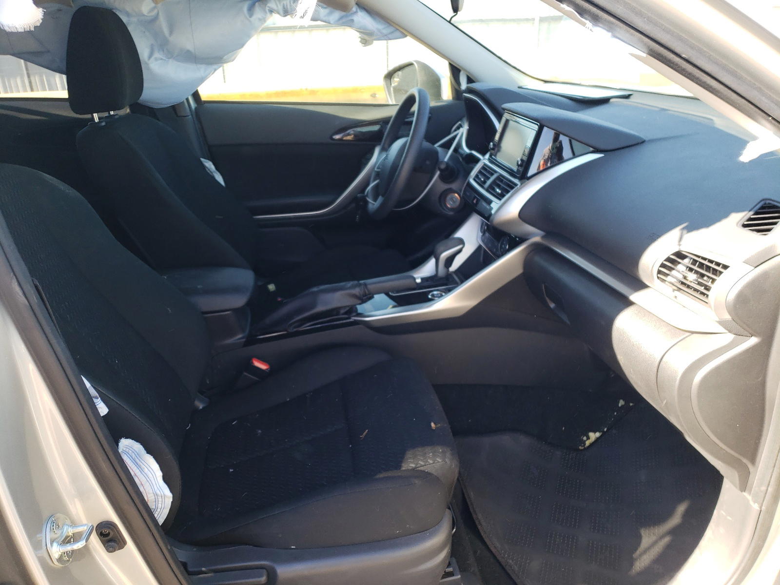 Photo 5 from auction – 2019 MITSUBISHI ECLIPSE CR with VIN JA4AT3AA2KZ047060