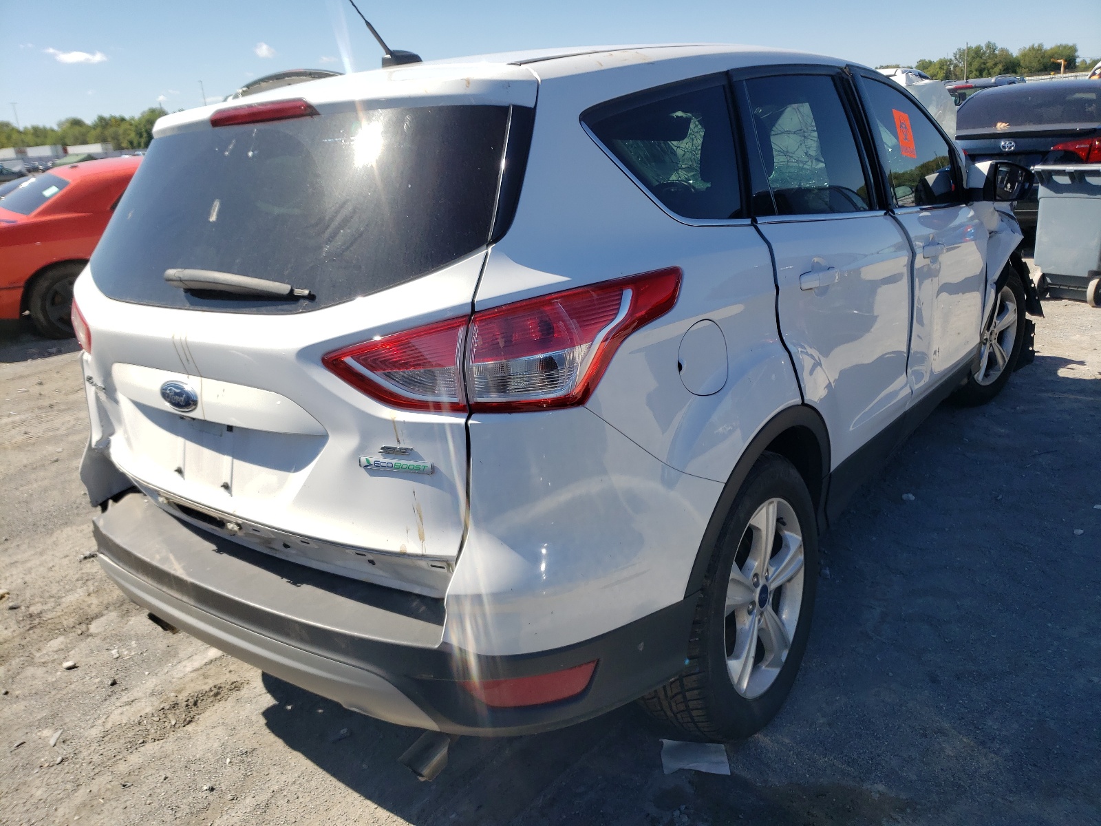 Photo 4 from auction – 2016 FORD ESCAPE SE with VIN 1FMCU0GX6GUA55572
