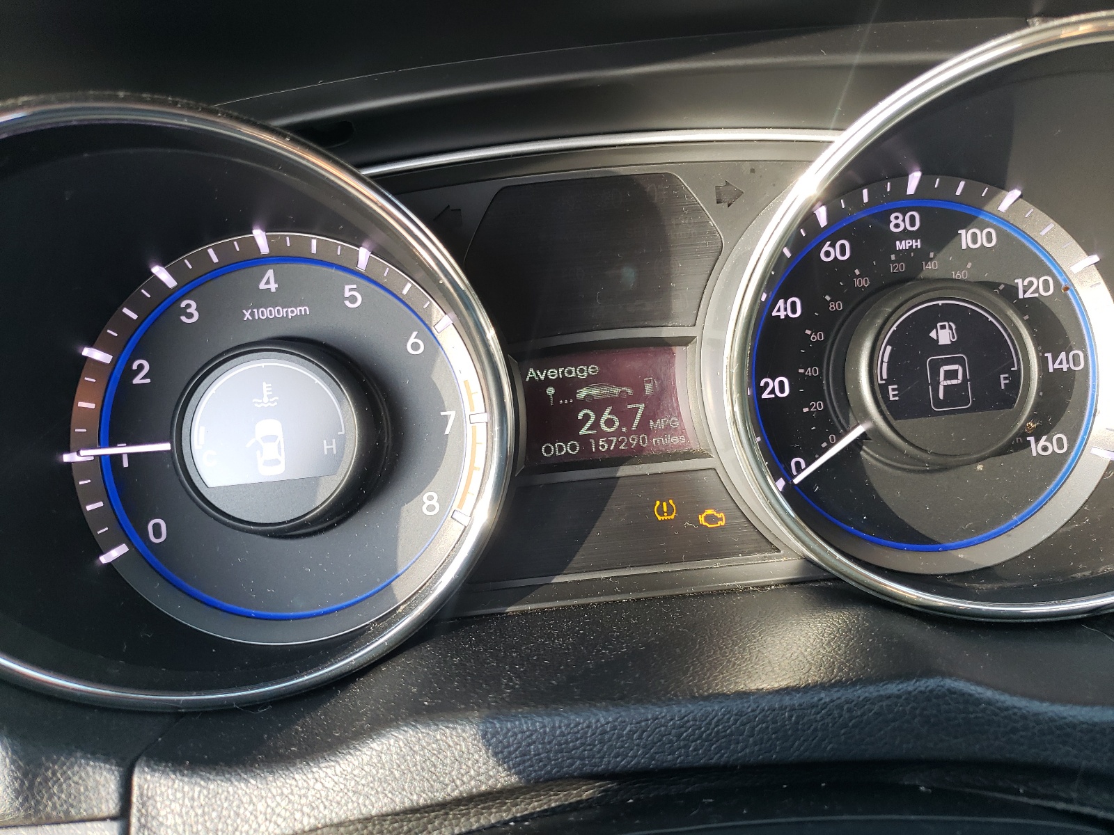 Photo 7 from auction – 2011 HYUNDAI SONATA SE with VIN 5NPEC4AC1BH027906