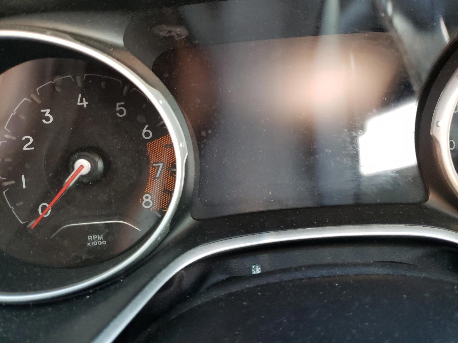 Photo 8 from auction – 2019 JEEP COMPASS LA with VIN 3C4NJDBB6KT594026