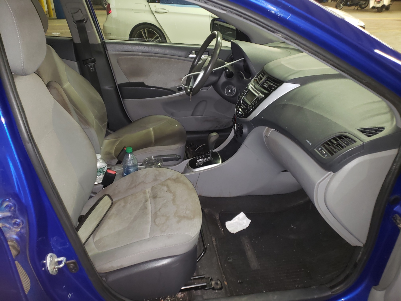 Photo 5 from auction – 2013 HYUNDAI ACCENT GLS with VIN KMHCT4AE7DU406728
