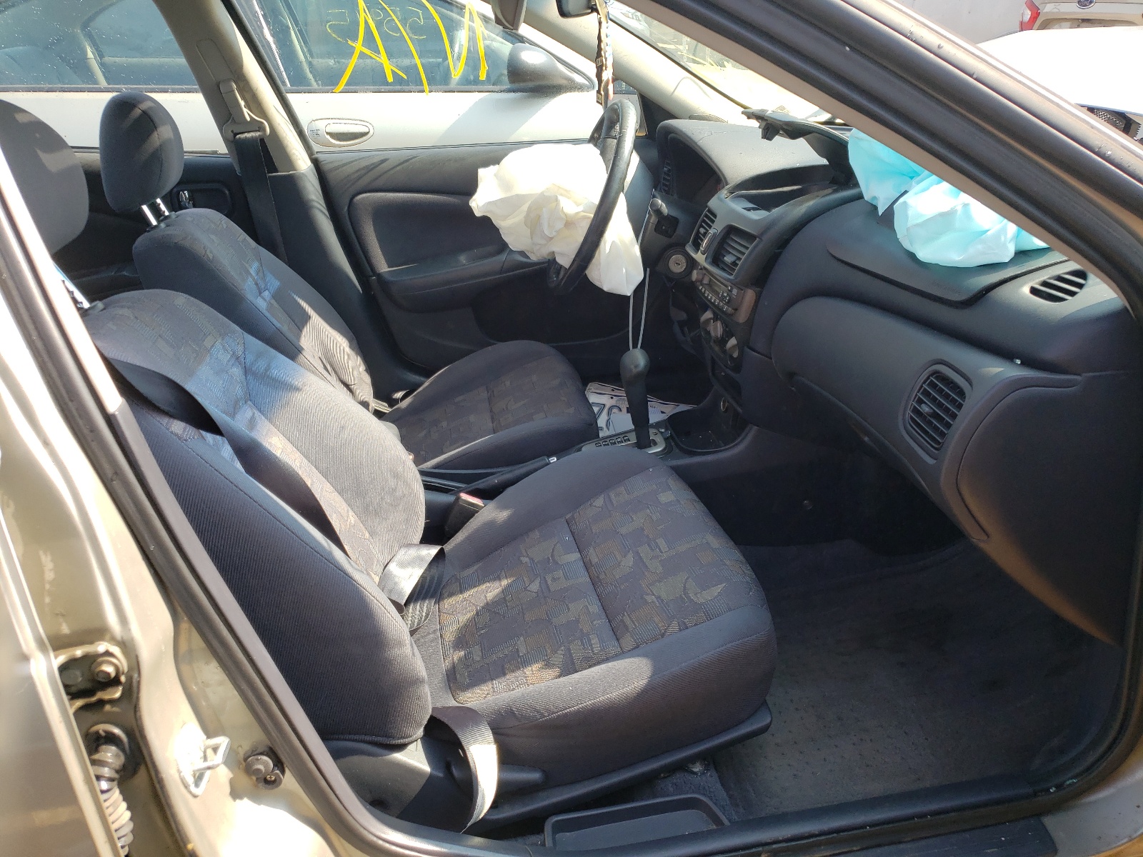 Photo 5 from auction – 2001 NISSAN SENTRA SE with VIN 3N1BB51D81L109718