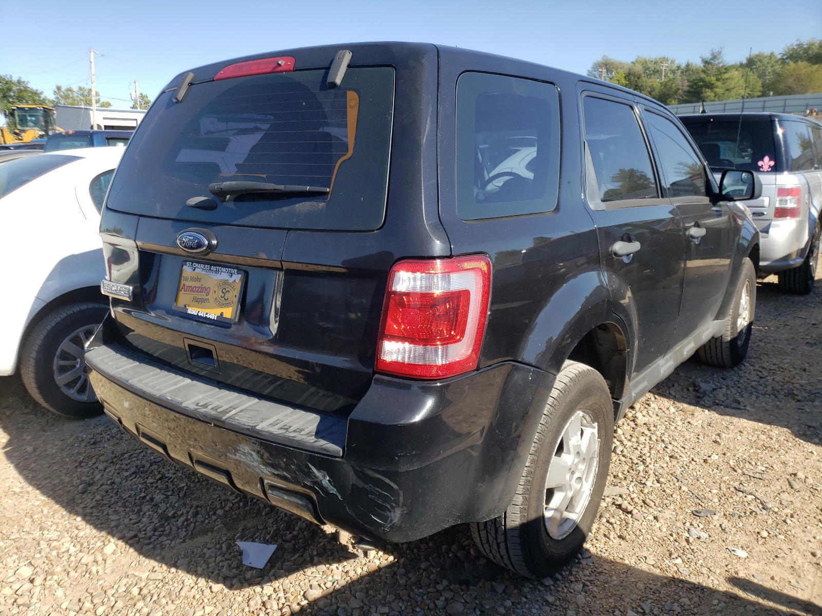 Photo 4 from auction – 2011 FORD ESCAPE XLS with VIN 1FMCU9C74BKA88116