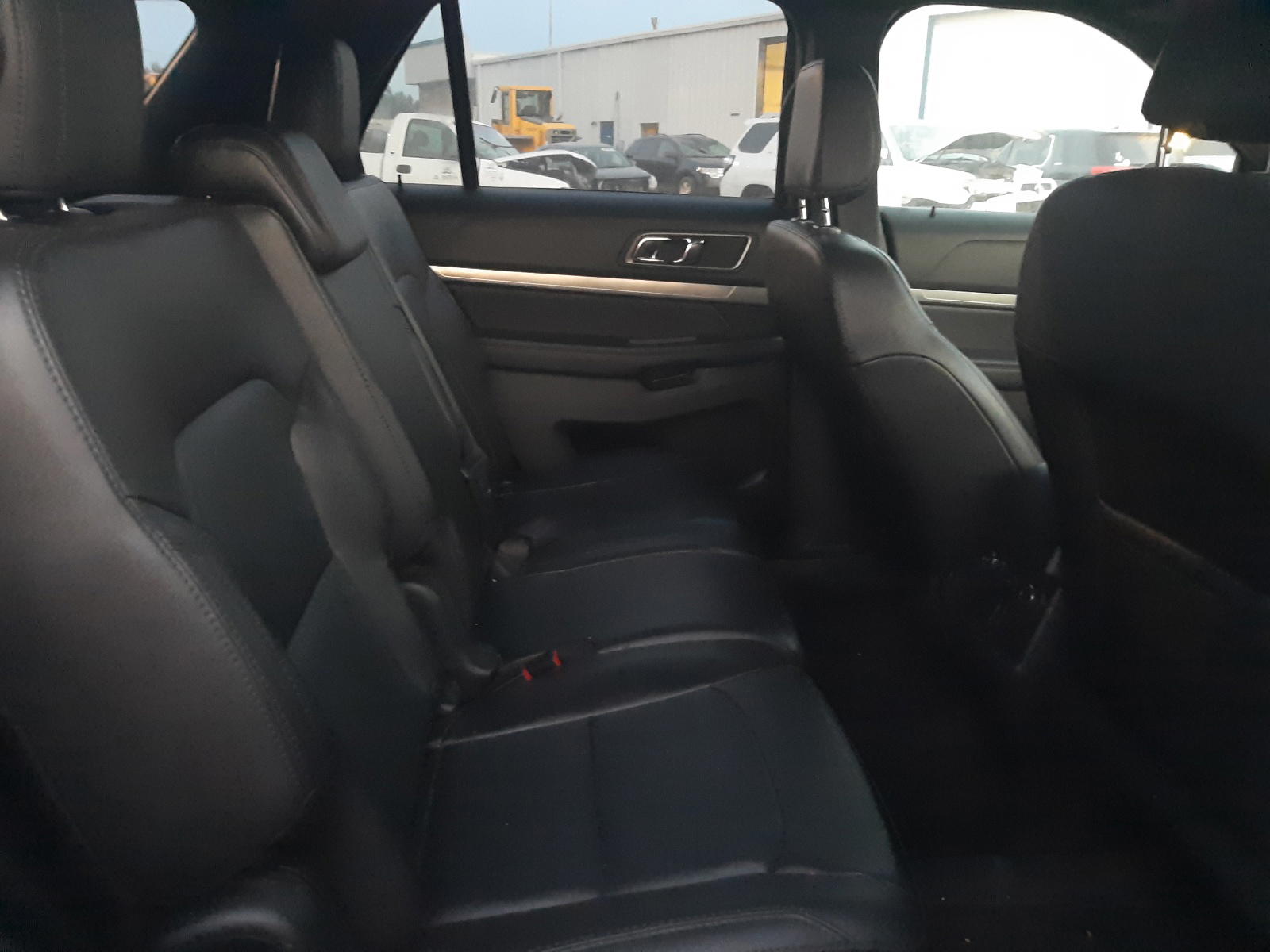 Photo 6 from auction – 2018 FORD EXPLORER X with VIN 1FM5K7DH1JGA78574