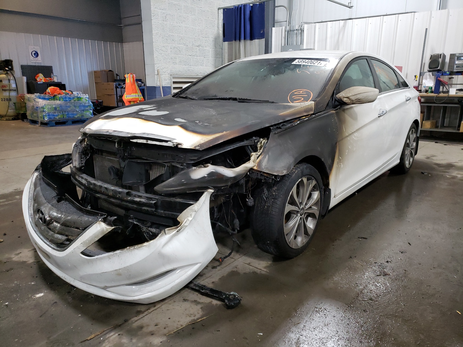 Photo 2 from auction – 2013 HYUNDAI SONATA SE with VIN 5NPEC4AB9DH765530