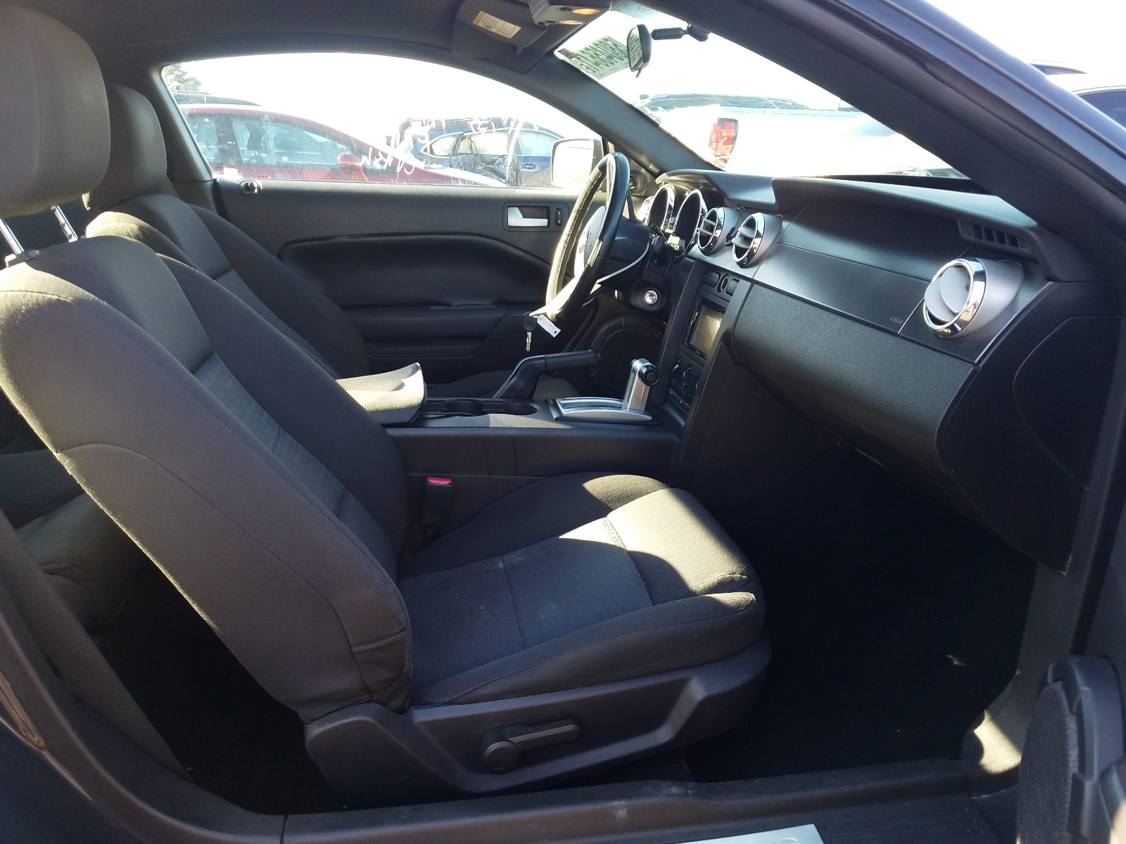 Photo 5 from auction – 2007 FORD MUSTANG with VIN 1ZVFT80N575266393
