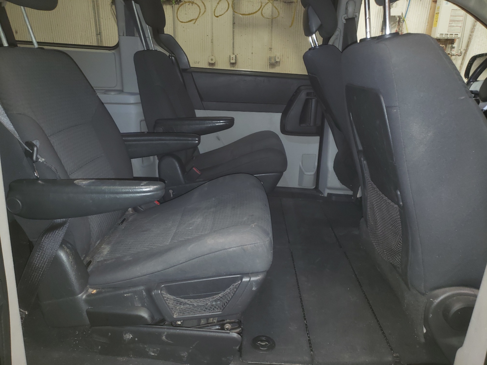 صورة رقم 6 من المزاد - 2010 DODGE GRAND CARA مع VIN 2D4RN5D19AR318055