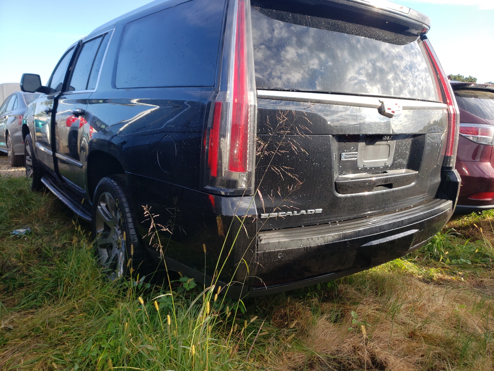 Photo 3 from auction – 2018 CADILLAC ESCALADE E with VIN 1GYS4HKJ0JR389716