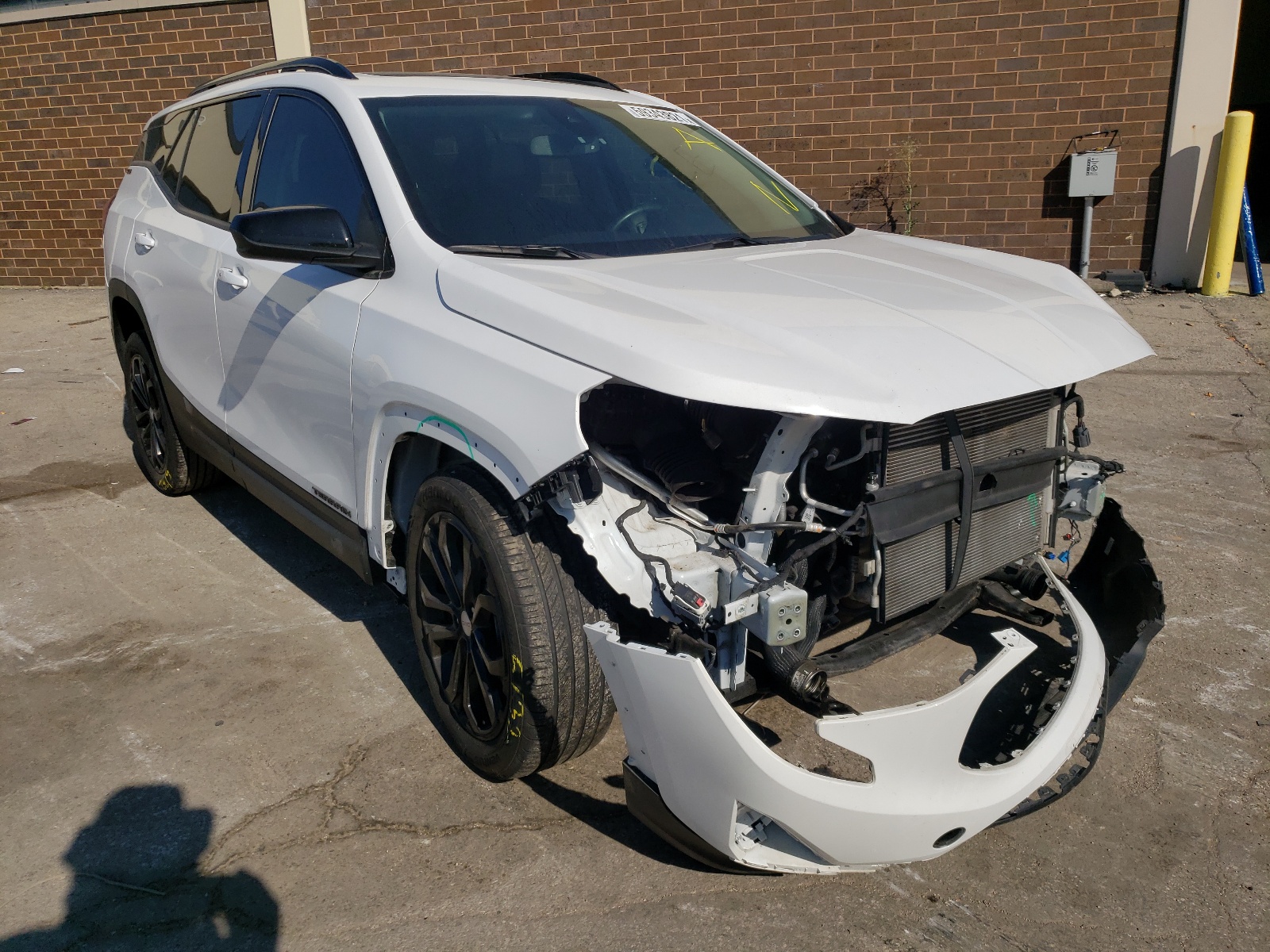 GMC TERRAIN SL 2020 with VIN 3GKALMEV9LL100083 - Photo from auction