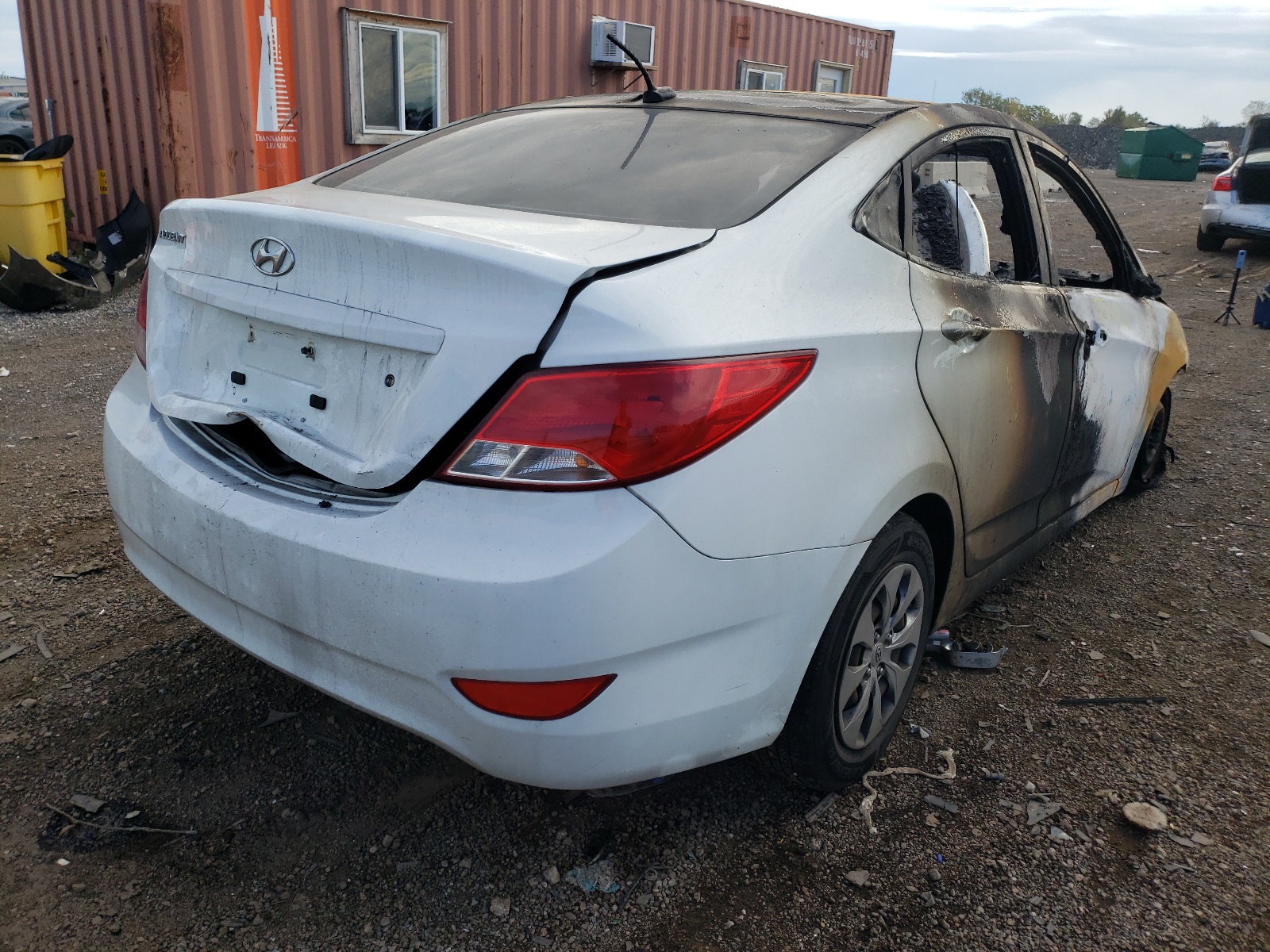 Photo 4 from auction – 2015 HYUNDAI ACCENT GLS with VIN KMHCT4AEXFU897492