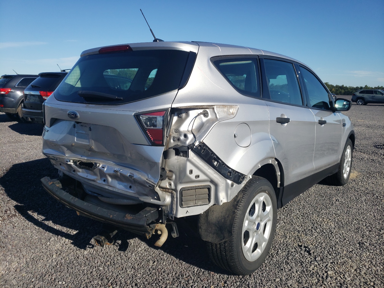 Photo 4 from auction – 2017 FORD ESCAPE S with VIN 1FMCU0F78HUA88334