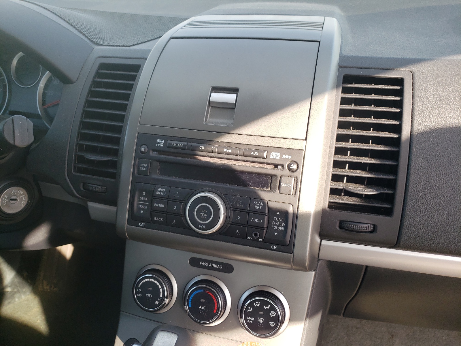 Photo 9 from auction – 2011 NISSAN SENTRA 2.0 with VIN 3N1AB6AP5BL671976