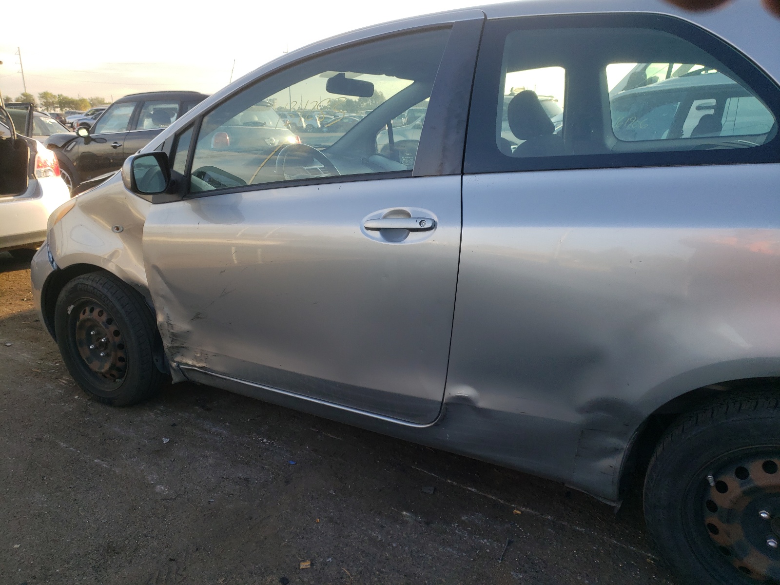 Photo 9 from auction – 2011 TOYOTA YARIS with VIN JTDJT4K34B5329395