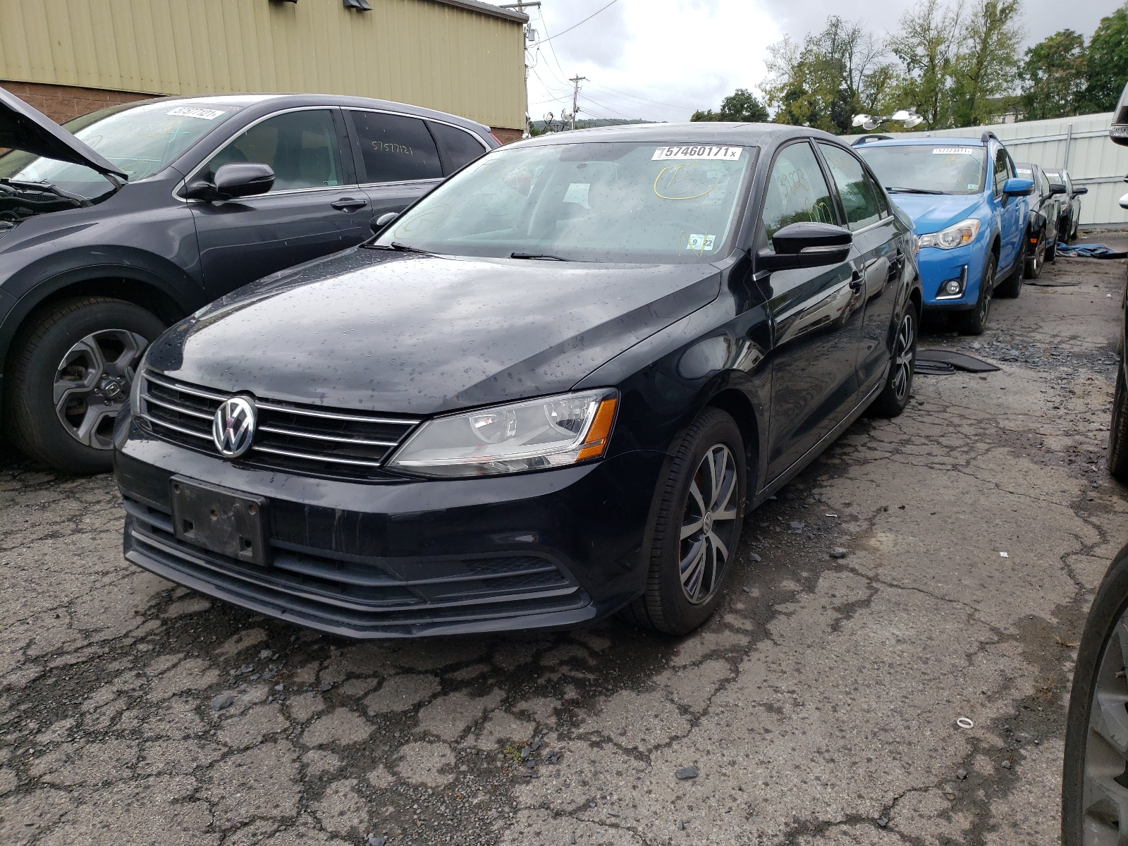 Photo 2 from auction – 2017 VOLKSWAGEN JETTA SE with VIN 3VWDB7AJ1HM401820