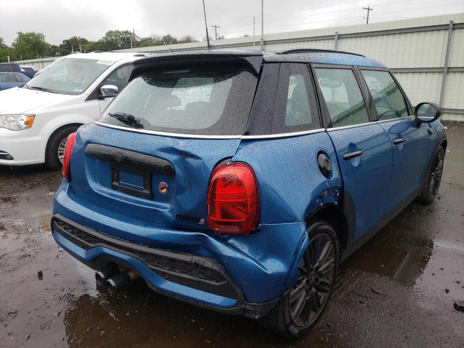Photo 9 from auction – 2022 MINI COOPER S with VIN WMW53DK03N2P58165