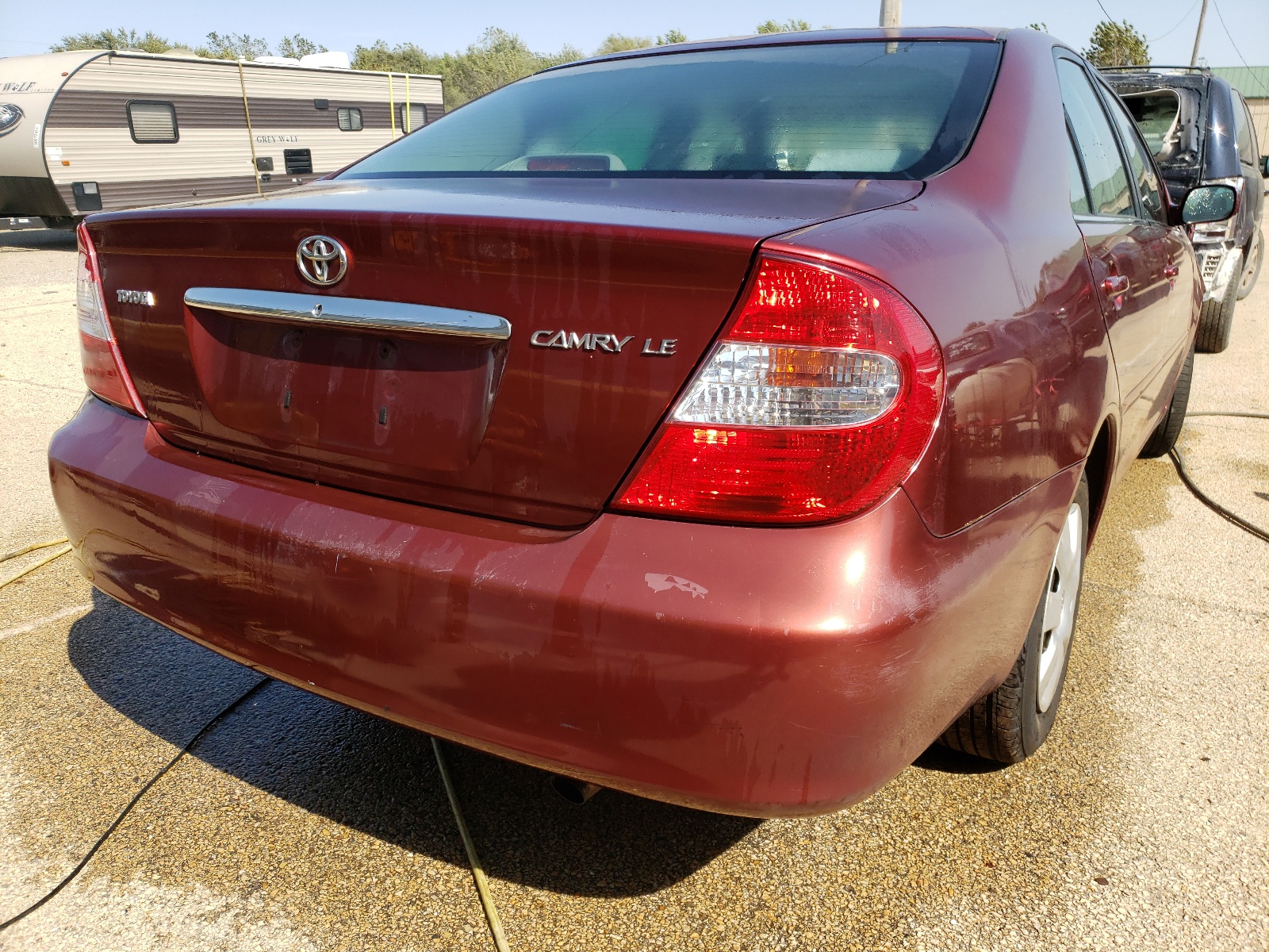 Photo 4 from auction – 2004 TOYOTA CAMRY LE with VIN 4T1BE32K04U369218