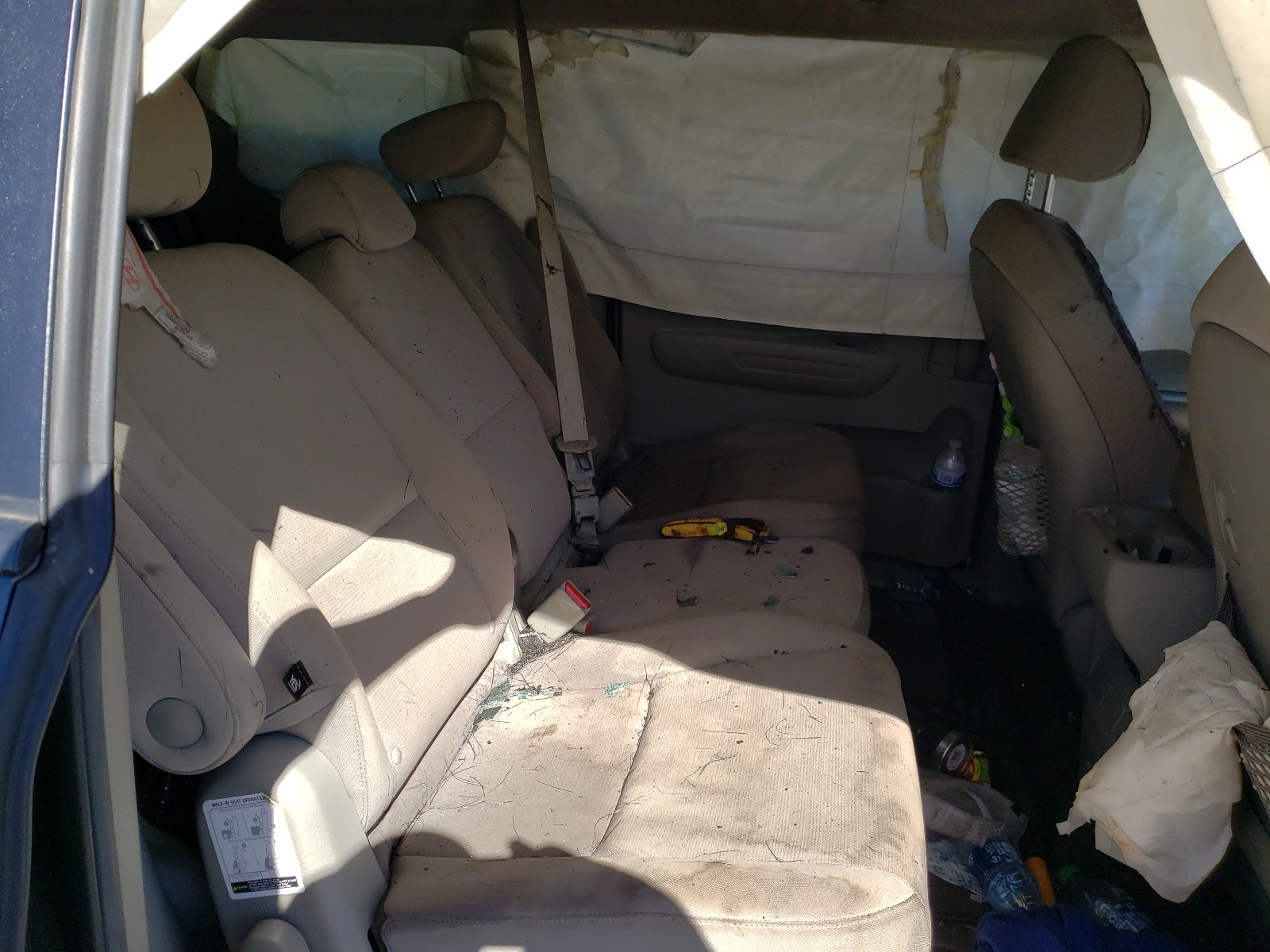 Photo 6 from auction – 2015 KIA SEDONA LX with VIN KNDMB5C11F6065880