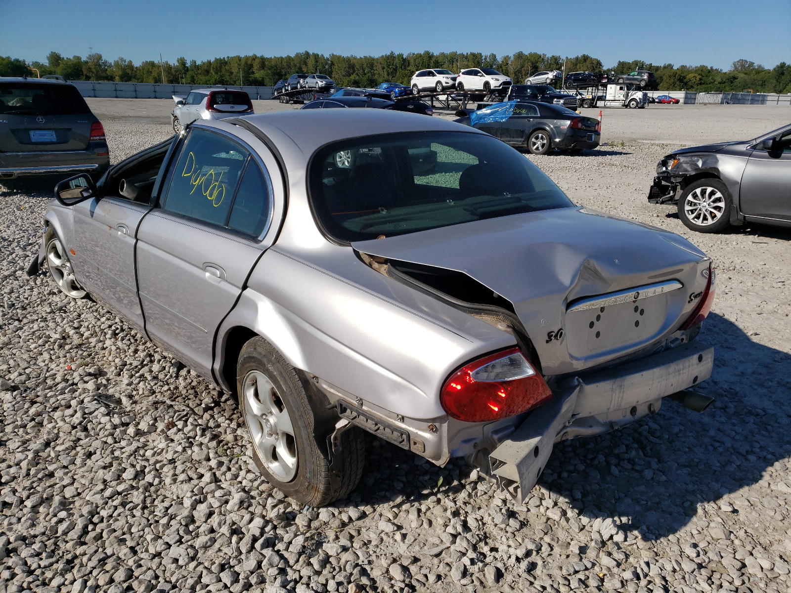 Photo 3 from auction – 2000 JAGUAR S-TYPE with VIN SAJDA01C0YFL63402