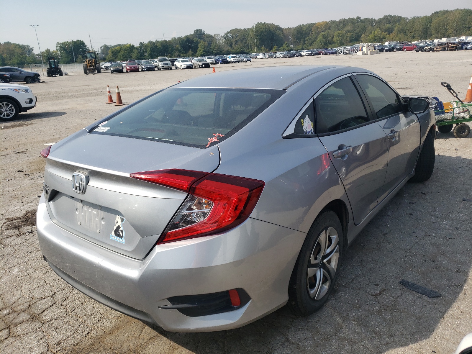 Photo 4 from auction – 2017 HONDA CIVIC LX with VIN 19XFC2F50HE015424