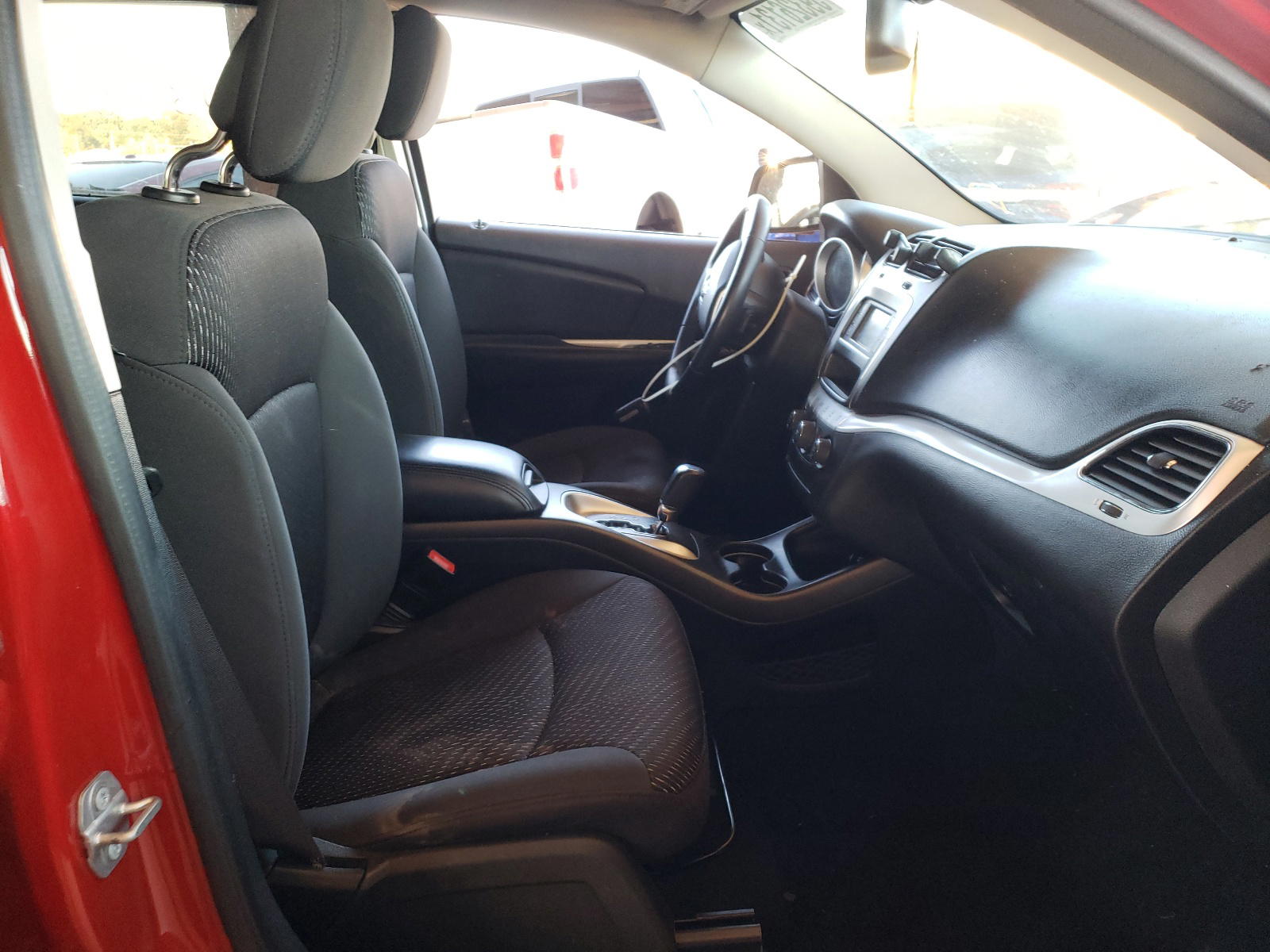 Photo 5 from auction – 2017 DODGE JOURNEY SE with VIN 3C4PDCAB9HT601619