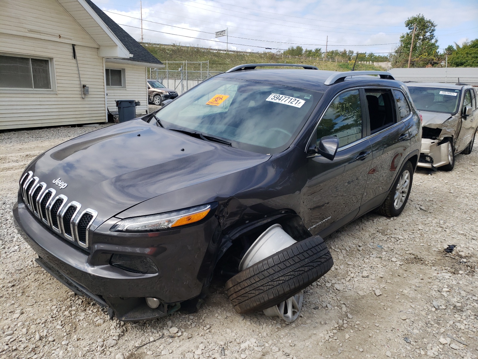 Photo 9 from auction – 2016 JEEP CHEROKEE L with VIN 1C4PJLCB1GW329548