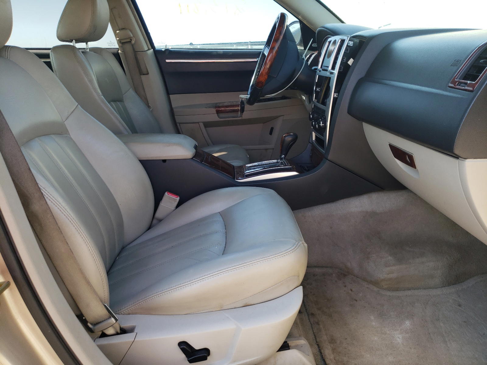 Photo 5 from auction – 2006 CHRYSLER 300C with VIN 2C3LK63H46H338523