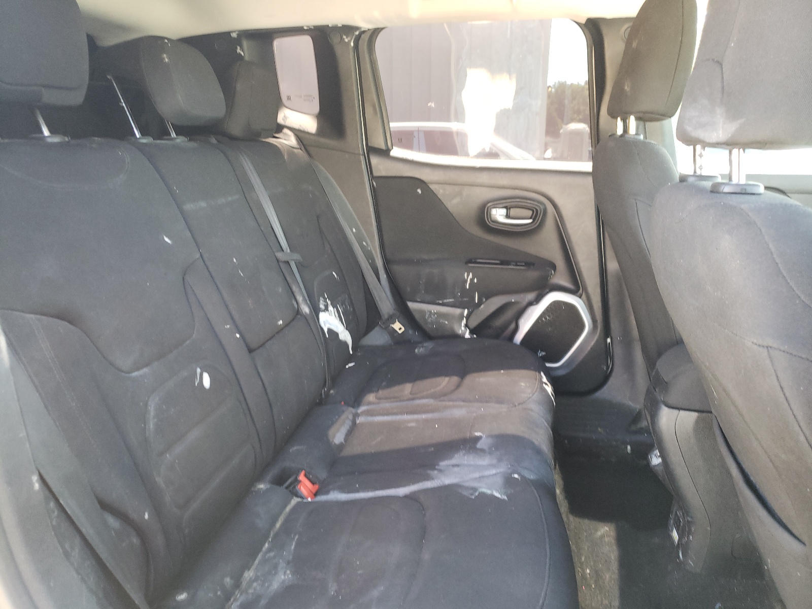 Photo 6 from auction – 2019 JEEP RENEGADE L with VIN ZACNJBBB3KPK00930