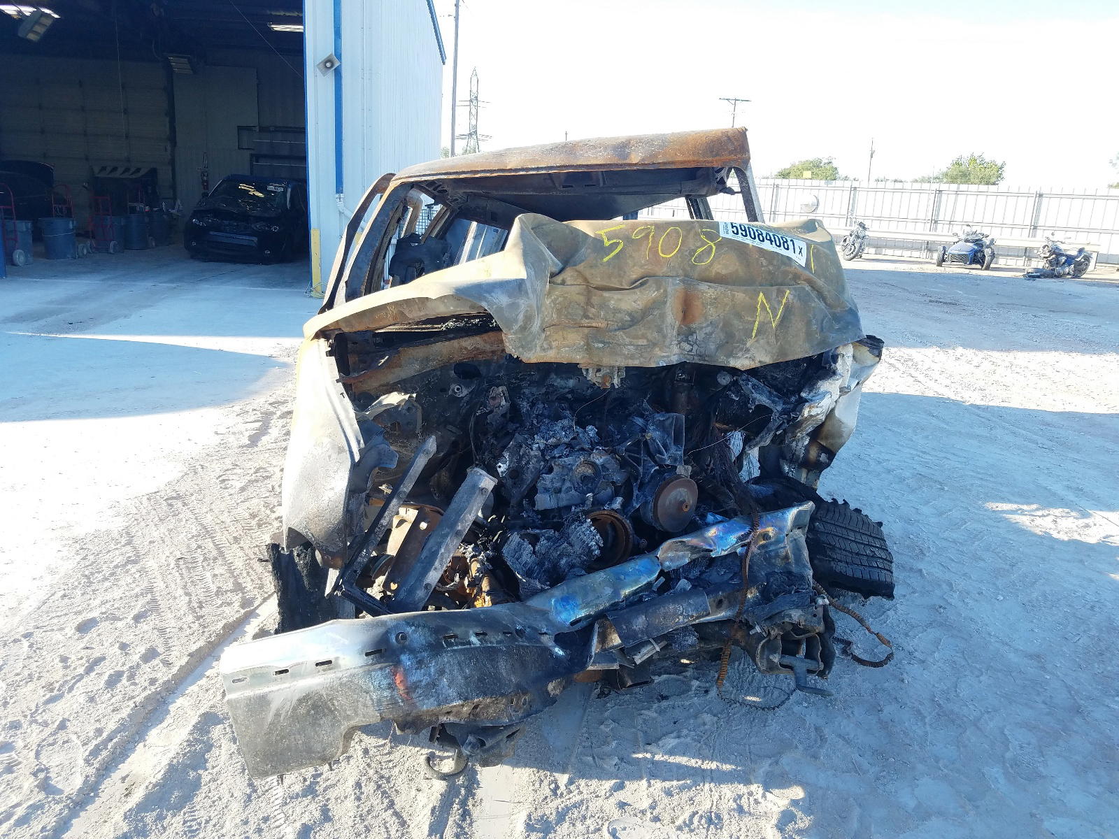 Photo 9 from auction – 2004 CHEVROLET SILVERADO with VIN 1GCEC19T24E401039