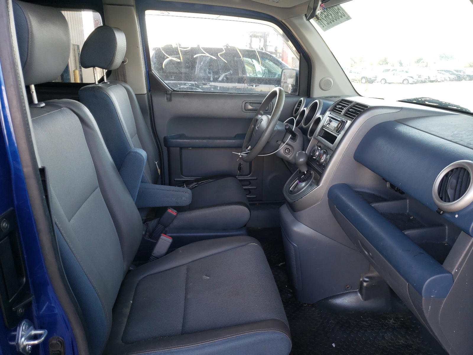 Photo 5 from auction – 2004 HONDA ELEMENT EX with VIN 5J6YH28534L031510