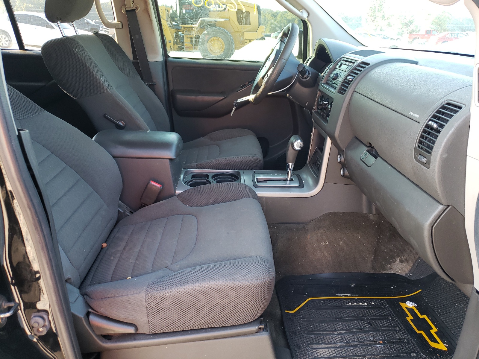 Photo 5 from auction – 2011 NISSAN PATHFINDER with VIN 5N1AR1NNXBC619898