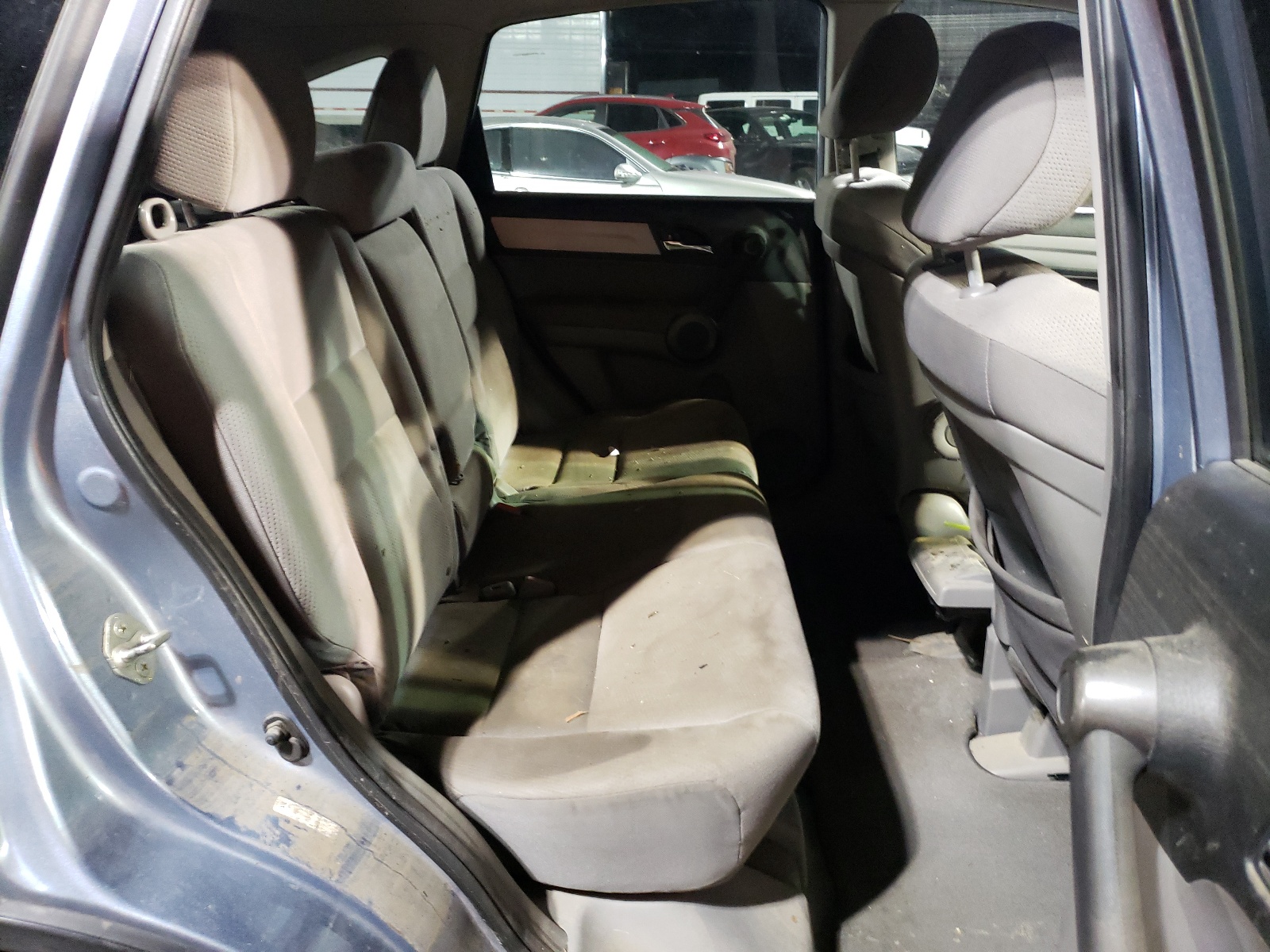 Photo 6 from auction – 2011 HONDA CR-V SE with VIN 5J6RE4H44BL098100