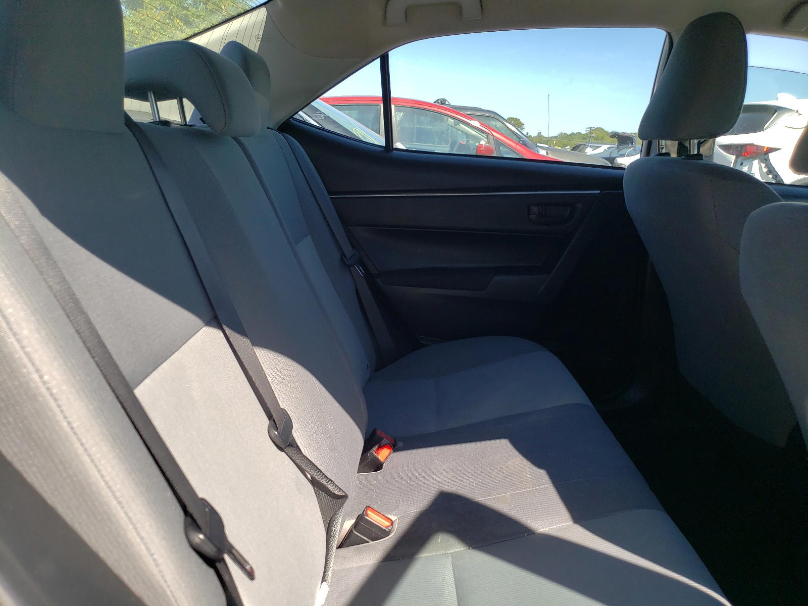 Photo 6 from auction – 2015 TOYOTA COROLLA L with VIN 2T1BURHE7FC250271