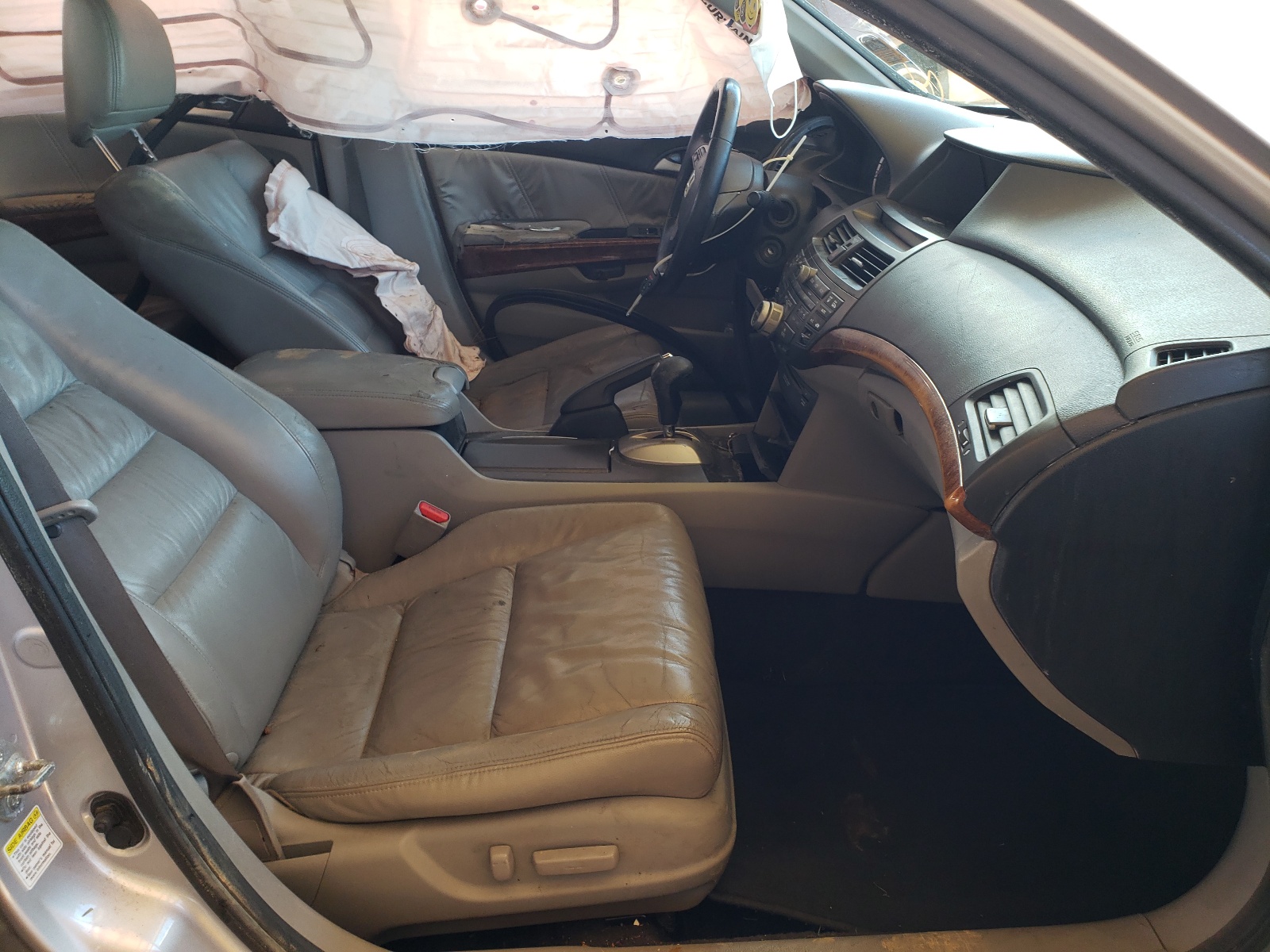 Photo 5 from auction – 2011 HONDA ACCORD EXL with VIN 1HGCP3F85BA028575